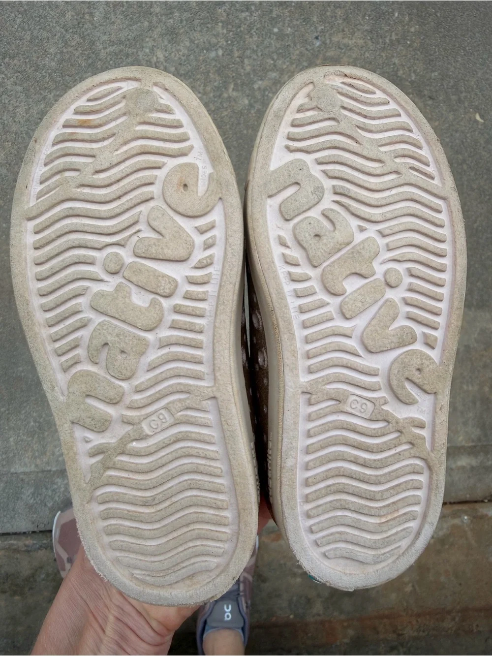 Native Kids Metallic Rose Water Shoes with White Toe Caps
